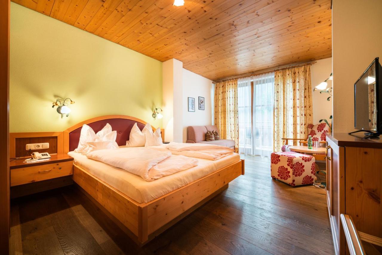 Hotel Krimmlerfaelle ภายนอก รูปภาพ